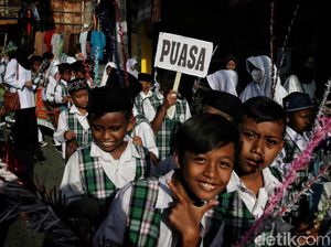 Anak-anak Semper Barat Gelar Pawai Sambut Ramadan