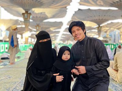 6 Gaya Menggemaskan Ameena Pakai Hijab, Putri Atta-Aurel