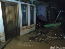 Duka Warga Cianjur Jelang Ramadan, Terpaksa Puasa di Tenda