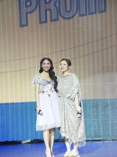 Beauty Influencer Abel Cantika dan Clarissa A. Gunawan, Teens & Emerging Brand Group Head.