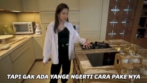 10 Potret Dapur Mewah Jessica Jane yang Peralatannya Komplet