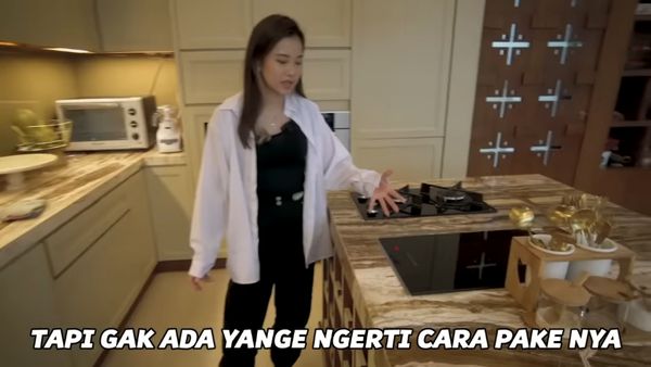 10 Potret Dapur Mewah Jessica Jane yang Peralatannya Komplet