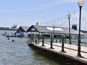 Dermaga di Ekuador Rusak Berat Akibat Gempa M 6,8