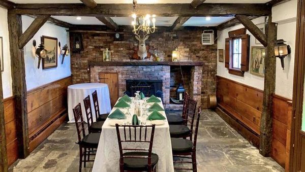 Di New York Ada Restoran Jadul yang Tawarkan Pengalaman Santap Kolonial