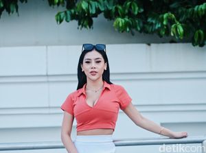 5 Potret Ela Lala yang Makin Dikenal Usai Jadi Model Dewasa 5 Potret Ela Lala yang Makin Dikenal Usai Jadi Model Dewasa