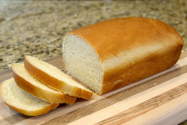 Roti putih contoh karbohidrat olahan/