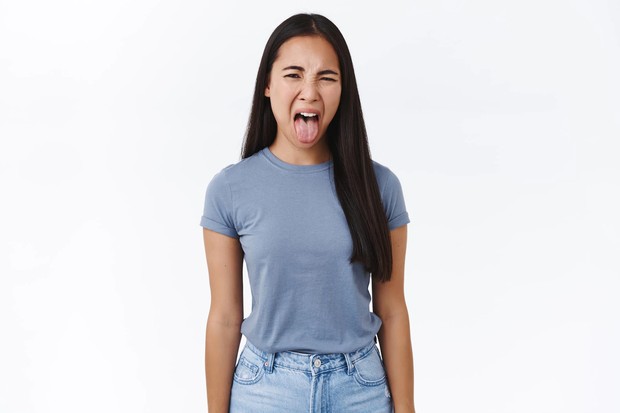 Ilustrasi lidah yang kotor/Foto:Freepik/Cookie_Studio Ilustrasi lidah yang kotor