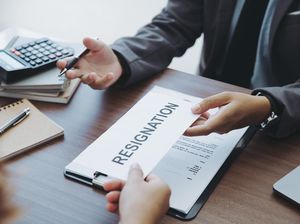 Resign Adalah Pengunduran Diri, Ini Alasan dan Cara Melakukannya dengan Profesional Resign Adalah Pengunduran Diri, Ini Alasan dan Cara Melakukannya dengan Profesional