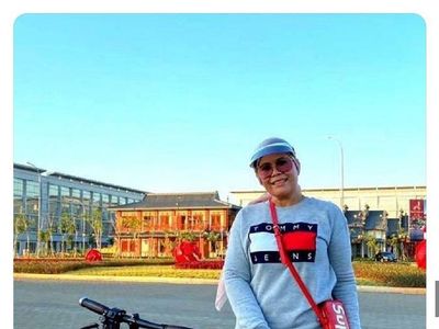 Gaya Mewah Istri Sekda Riau yang Viral, Kini Disebut Suami Pakai Tas KW