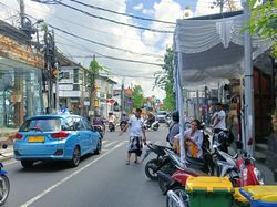 Perhatian! Jalan Raya Seminyak Hari Ini Ditutup Pukul 13.00 - 00.00 Wita