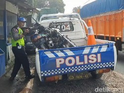 Kecelakaan Truk, Pikap dan 2 Motor di Pantura Kudus