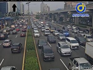 Jam Pulang Kerja, Lalin Tol Dalkot Jakarta Macet di Sejumlah Titik