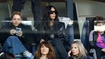 Momen Kim Kardashian Nonton Sepakbola, Diolok-olok Bawa Kutukan