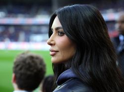 Momen Kim Kardashian Nonton Sepakbola, Diolok-olok Bawa Kutukan