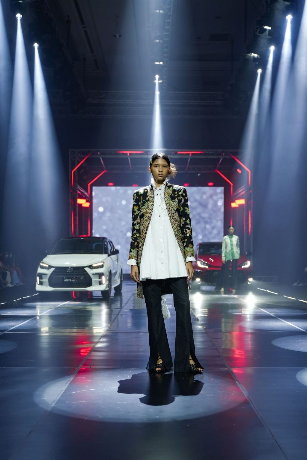 Koleksi desainer di Jakarta Auto Runway 2023