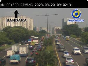 Lalin Tol Dalam Kota Cawang ke Arah Pancoran Macet Pagi Ini