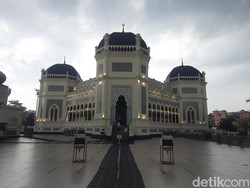 3 Tahun Absen, Bubur Pedas Kembali Ramaikan Ramadan di Masjid Raya Medan