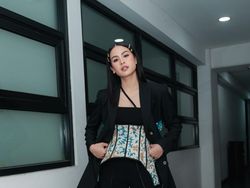Gaya Maudy Ayunda Dandan Full Glam Disorot, Disebut Mirip Jennie BLACKPINK