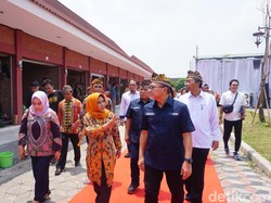 Mendag Resmikan 5 Pasar Rakyat di Kota Mojokerto