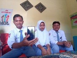 Salut! Siswa MAN 1 Kota Blitar Patungan Beli HP Untuk Temannya