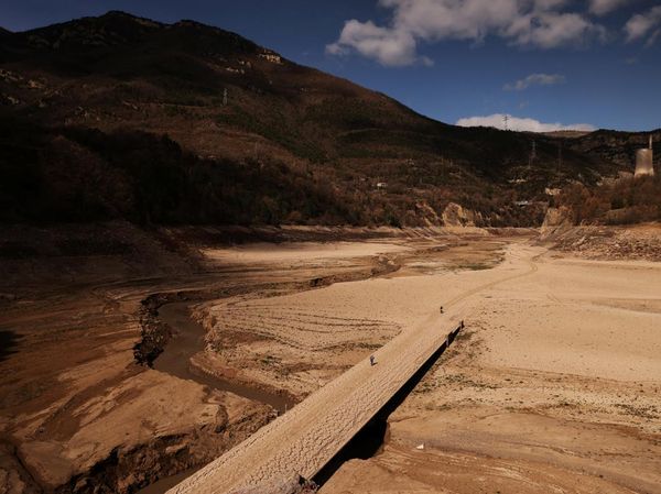 Potret Kekeringan Ekstrem Waduk di Spanyol, Desa Tenggelam Muncul Lagi