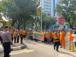 Eks PJLP Paruh Baya Ungkit Era Ahok: Dipekerjakan Daripada Ngemis