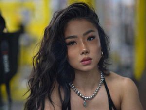 Foto Wanita yang Disebut Atlet Angkat Besi Terseksi, Dijuluki Little Beast