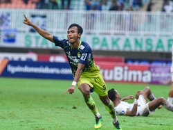 Energi Positif Robi Darwis untuk Persib