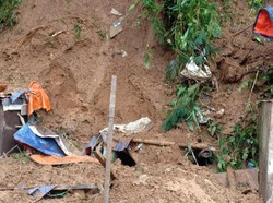 Tanah Longsor di Puncak Bogor, 2 Orang Tewas Tertimbun