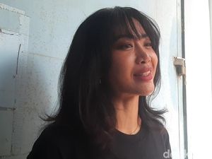 Respons Santai Widi Vierratale Dipolisikan karena Buka Kaus di Panggung Respons Santai Widi Vierratale Dipolisikan karena Buka Kaus di Panggung