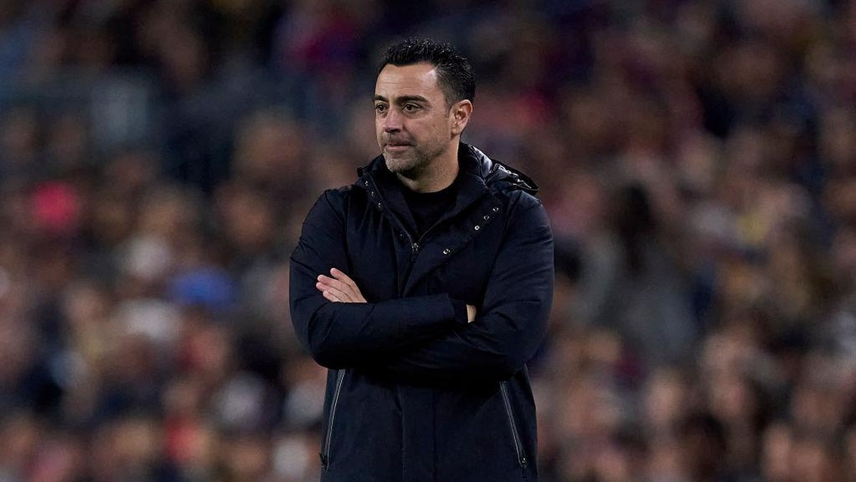 Pelatih Barcelona Xavi Hernandez tidak tertarik dengan rumor yang menghubungkan Real Madrid dengan Kylian Mbappe. (Foto: Getty Images/Alex Caparros)