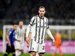 Juventus Sodorkan Kenaikan Gaji untuk Rabiot