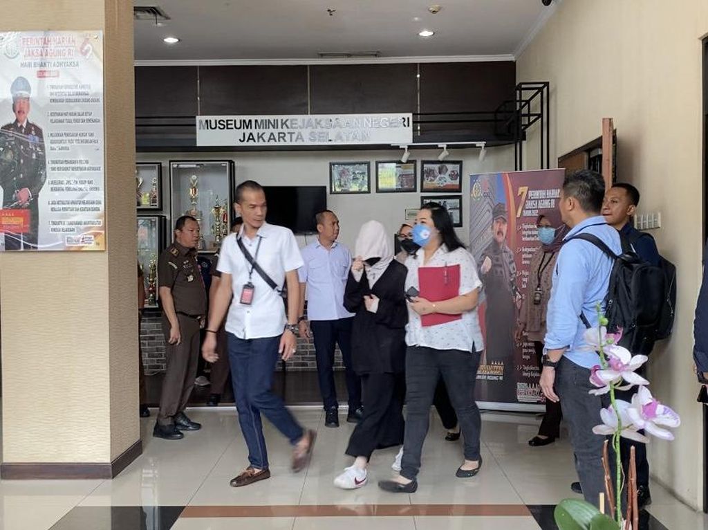 Dilimpahkan ke Jaksa, AG Pacar Mario Dandy Tetap Ditahan di LPKS Dilimpahkan ke Jaksa, AG Pacar Mario Dandy Tetap Ditahan di LPKS