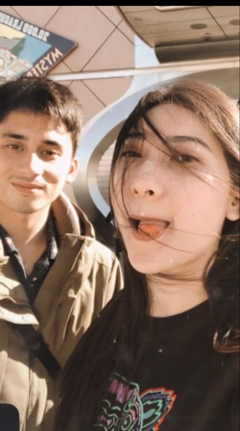 Alshad Ahmad dan Nissa Asyifa Alshad Ahmad dan Nissa Asyifa