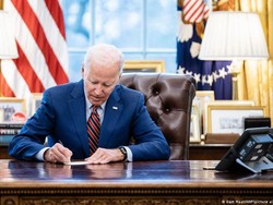 Biden Deklasifikasi Intelijen tentang Penyebab Awal COVID-19