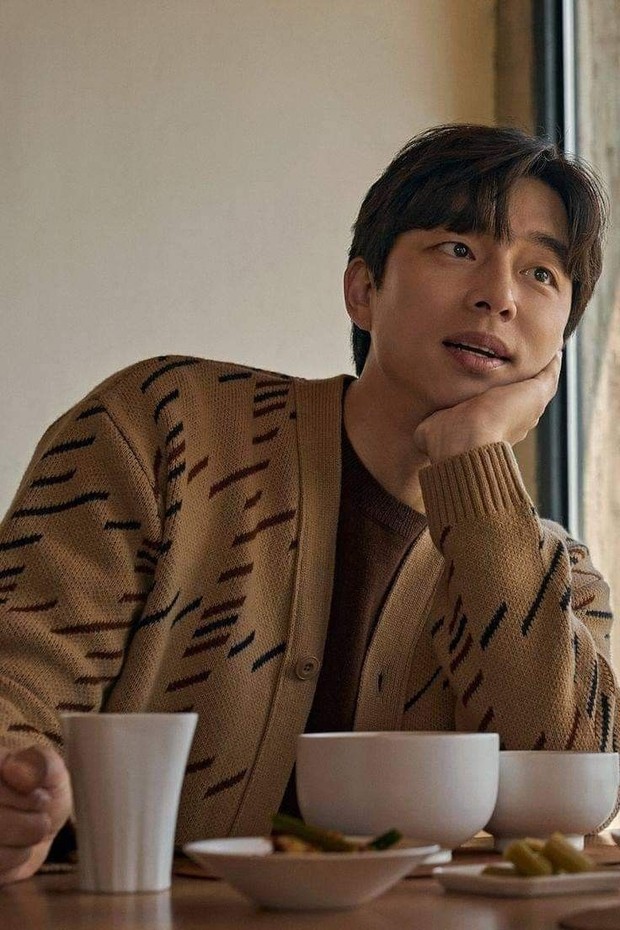 Gaya kasual Gong Yoo