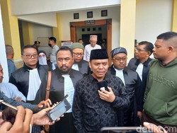 Gus Nur Dituntut 10 Tahun Bui, Protes Disamakan dengan Bambang Tri