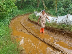 Murka Kades di Bandung gegara Jalan Rusak Tak Tersentuh Perbaikan