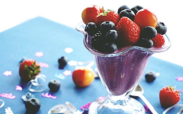 Berry Juice/photo: pexels/Suzy Hazelwood