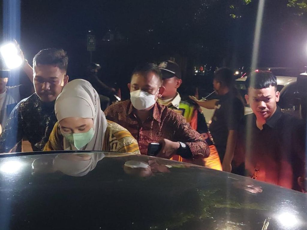 Istri Kepala BPN Jaktim soal Pamer Hedon: Yang di Socmed Tak Benar Harganya Istri Kepala BPN Jaktim soal Pamer Hedon: Yang di Socmed Tak Benar Harganya