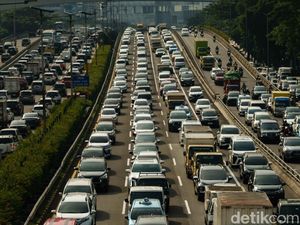 Jokowi Bicara Macet, Jangan Kaget Lihat Jumlah Kendaraan di Jakarta Jokowi Bicara Macet, Jangan Kaget Lihat Jumlah Kendaraan di Jakarta