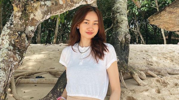 5 Potret Misqa Hariesda yang Suka Jalan-jalan Usai Jadi Sorotan