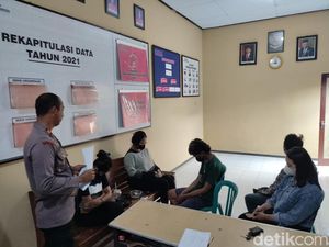 Razia Kos di Ponorogo, 3 Pasangan Mesum Terciduk Razia Kos di Ponorogo, 3 Pasangan Mesum Terciduk