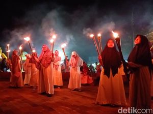 Sambut Ramadan, Santri Blora Gelar Pawai Obor di Petilasan Arya Penangsang