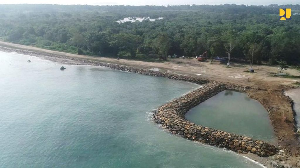 Penampakan Terkini Pengaman Pantai Tanjung Lesung Penampakan Terkini Pengaman Pantai Tanjung Lesung