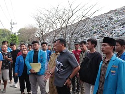 Usai Didatangi Bupati Ponorogo, Warga Buka Blokade Jalan ke TPA Mrican