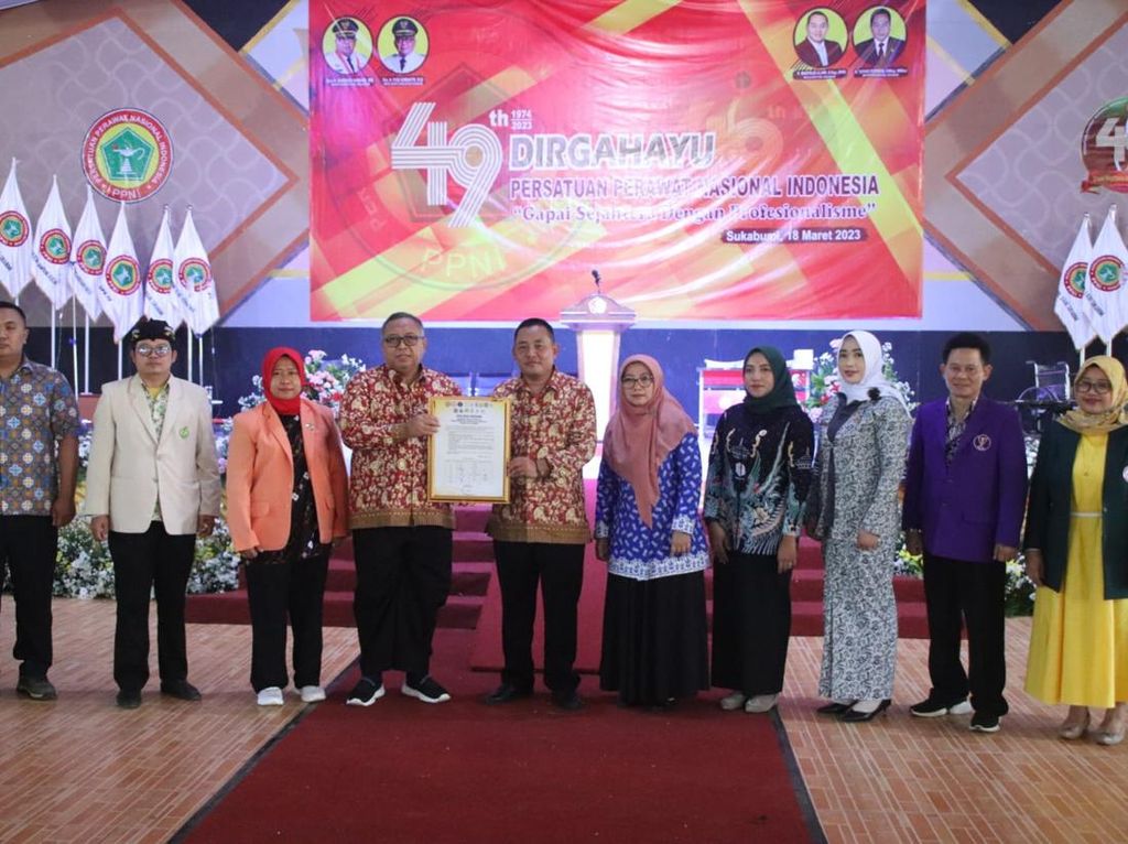 HUT ke-49 PPNI, Bupati Sukabumi Dorong Perawat Genjot Mutu Pelayanan HUT ke-49 PPNI, Bupati Sukabumi Dorong Perawat Genjot Mutu Pelayanan