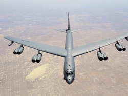 Tegang! Rusia Kerahkan Sukhoi Adang 2 Pesawat Bomber AS