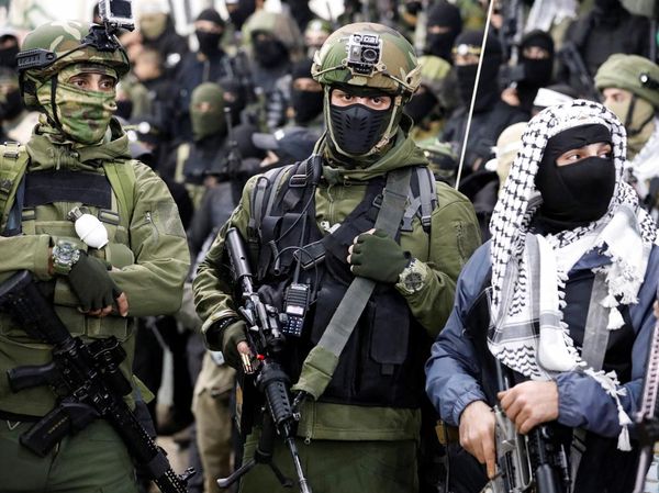 Potret Gahar Pejuang Muda Palestina