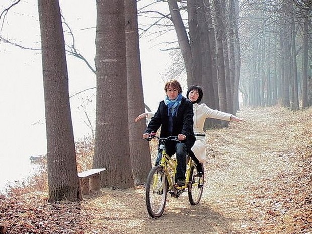 Potret Pulau Nami dalam adegan drama Winter Sonata./ Foto: hancinema.net Potret Pulau Nami dalam adegan drama Winter Sonata
